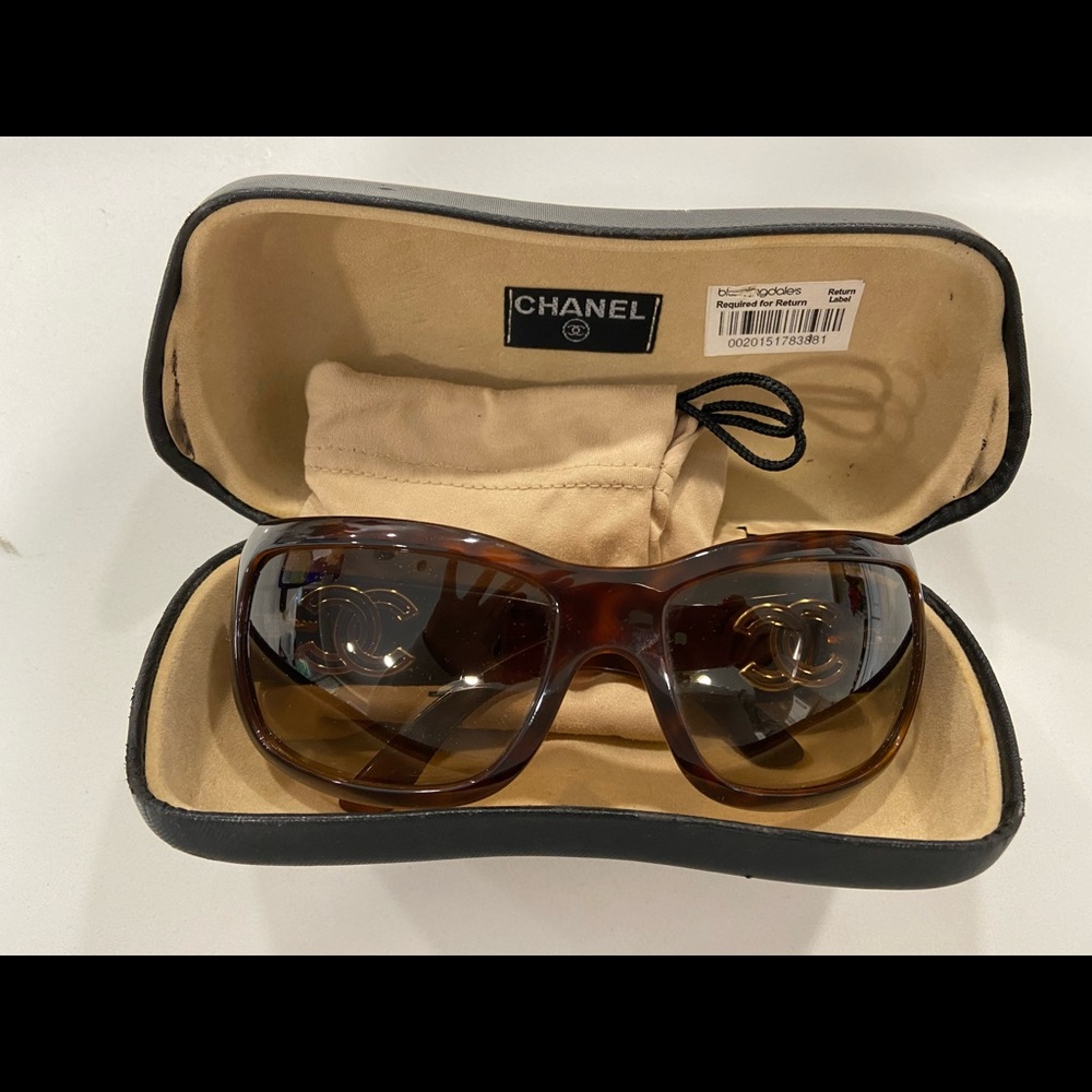 Chanel Brown sunglasses